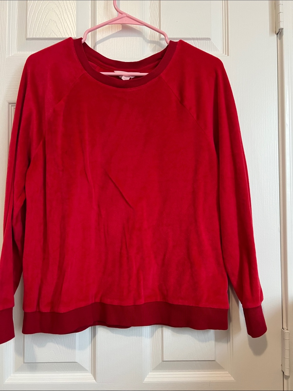 Secret Treasures Red Crewneck Sweatshirt